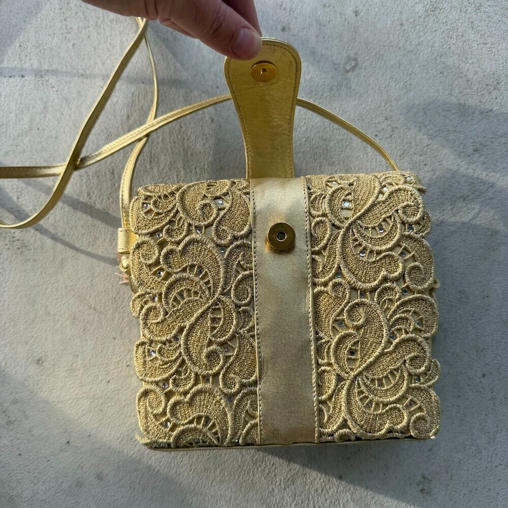 Vintage Gold Leaf W/ Diamante Stuart Weitzman Evening Bag With Strap - Picture 6 of 7